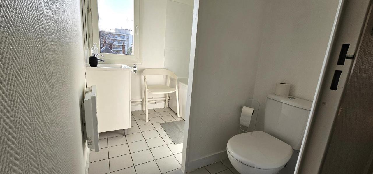 Charmant Appartement Proche Centre Ville 랭스 외부 사진