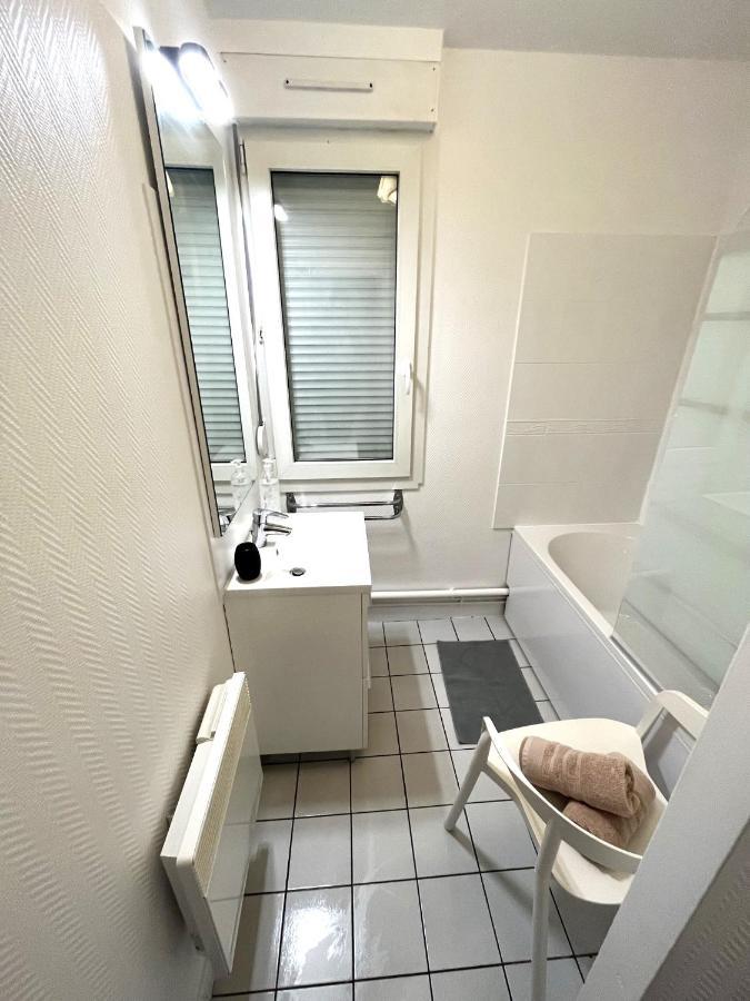 Charmant Appartement Proche Centre Ville 랭스 외부 사진